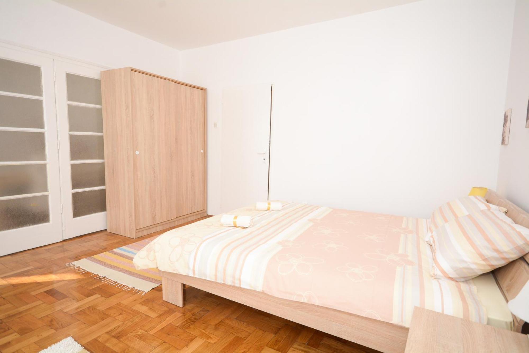 Apartments City Hall Belgrade Bilik gambar