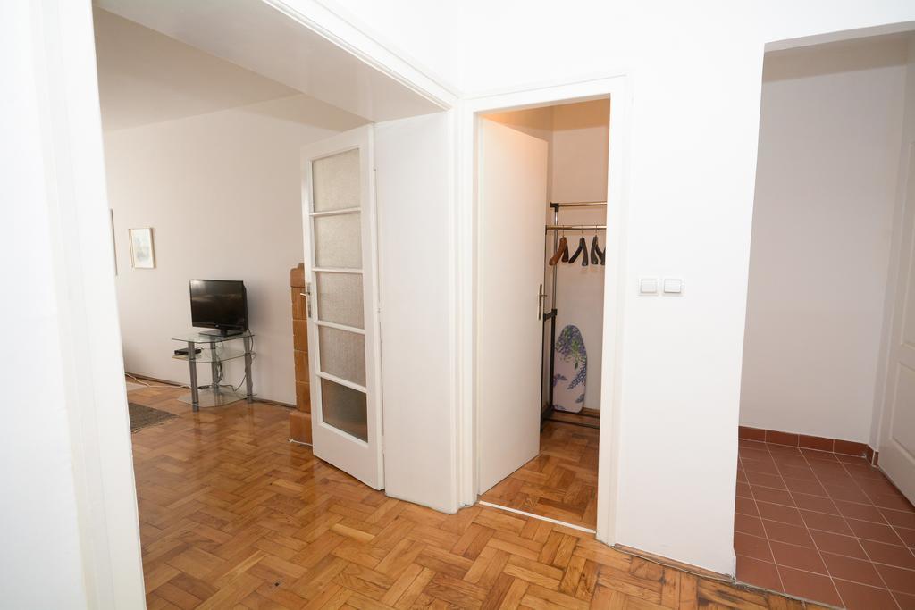 Apartments City Hall Belgrade Bilik gambar