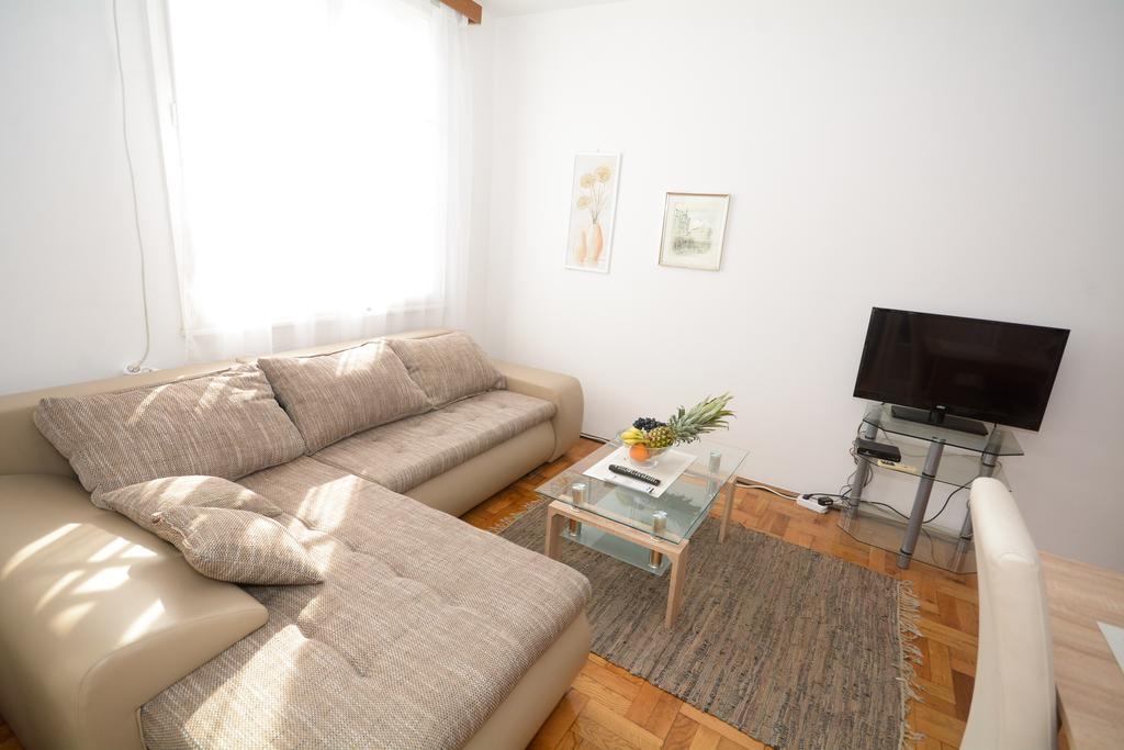 Apartments City Hall Belgrade Bilik gambar
