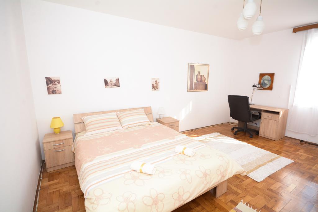 Apartments City Hall Belgrade Bilik gambar